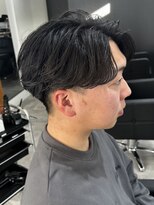 ヒュイル バイ ニアウ(Hwyl by Niau) メンズマッシュパーマニュアンスパーマスパイラルパーマ刈り上げ