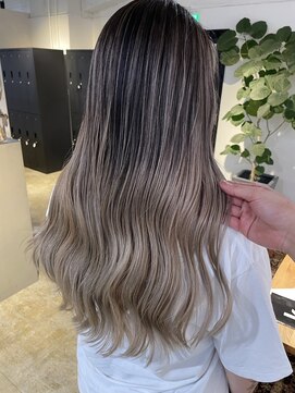 メリー オオサカ(Merly Osaka) contrast balayage