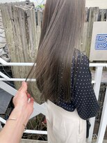 ミント(mint)&nbsp;スモーキーなオリーブグレージュ！赤み抑えて透明感を！