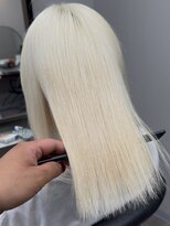 エミーバイモアムー(Emmie byMoremuu)&nbsp;【埼玉ギャルの救世主】ホワイトブロンド