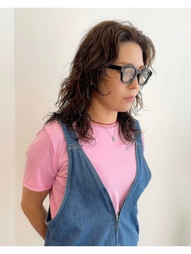 ウシワカマル ミライ(USHIWAKAMARU MIRAI) ・大人のミディアムウルフパーマ