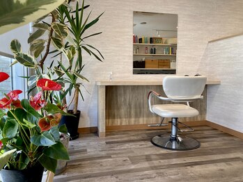 HAIR SALON Y3　【ヘアサロンワイスリー】春日原店 