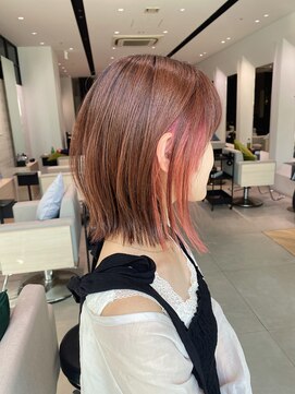 ステア ケース(stair case) 結べるボブ　切りっぱなしボブ 外ハネボブ