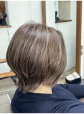 ショートボブ