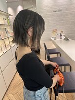 ハイライト　地毛残し　切りっぱなしbob