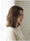 #20代30代ミディアムレイヤーニュアンスゆるふわウェーブ銀座