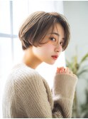 オリーブベージュ×大人クールショートボブ