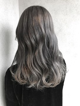 ヘアサロンエム 川越(HAIR SALON M) ☆グレイッシュシルバー☆
