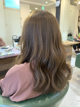 ベンチ 新宿店(bench) ベージュセミロング