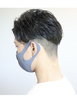 ウィスカーヘアー(whisker hair) ツーブロックショート