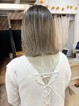 アクトゥス(AEQUITAS) オリーブグレー