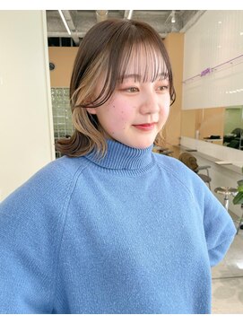 ユーリ(JUURI) インナーカラー / ベージュ / ボブ