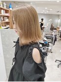 ブリーチなしミルクティベージュの外はねボブ/エギョモリ