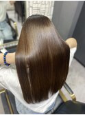 大人可愛い透明感立体感グレージュ×エアストレート