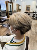 ホワイトブロンド×ブラックエンドカラー