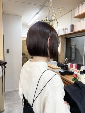 リラ バイ クオーレ(LIRA by CUORE) ミニボブ