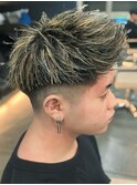 奈良フェードジェットモヒカンメッシュカラー短髪ショート