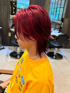 インク サカエ(inq sakae) ウルフカットブリーチカラーレッド