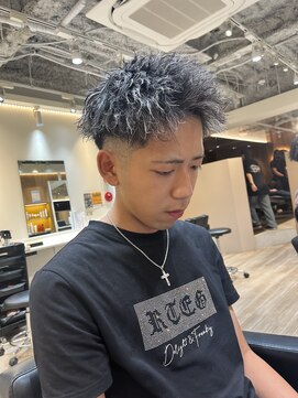 ルースト 渋谷店(ROOST) [雰囲気抜群ヘア]ジェットモヒカン×ホワイトメッシュ×ツイスパ