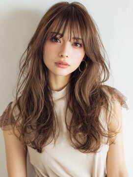 ロングローレイヤー×透明感ベージュカラー