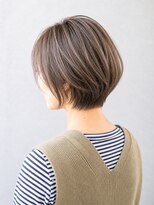 カノア(CANNOA.)&nbsp;白髪ぼかしショートボブ