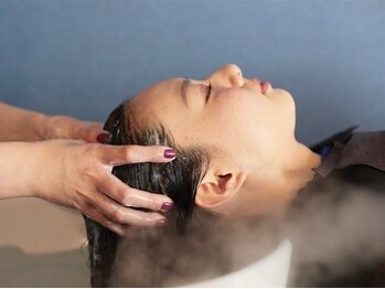 アンビエンテ(ambiente)の写真/【バーデンスヴィネガーSPA+カット¥9900】頭皮から健やかに―《福谷》があなたのお悩みを解決に導きます