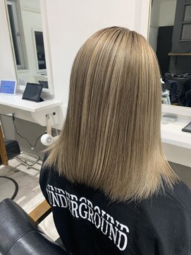 ジゼル(GiseL) アッシュベージュ