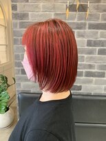 アッシュ 淵野辺店(Ash) 鮮やかレッドで際立つカラー