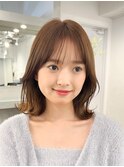 くびレイヤーエモージュ前髪薄めバング小顔カット大人ガーリー