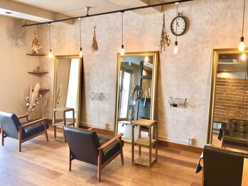 ミスタ 金沢田上店(Mista)の写真/【杜の里イオン近く】お洒落で落ち着く雰囲気と大好評◎大型店が苦手な方に人気の隠れ家サロン♪