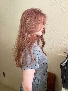 ピンクベージュ