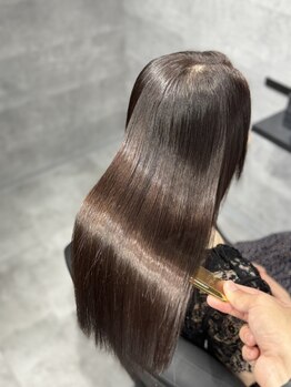 至高の美髪へ、高級髪質改善トリートメントで極上の艶を。
