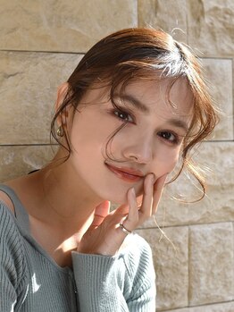 アース 加古川店(HAIR&MAKE EARTH)の写真/『いつでも可愛い自分でいたい！』特別な日を彩る１ランク上のヘアセット☆[結婚式/二次会/ハーフアップ]