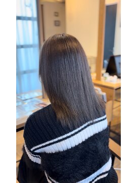 リエル(Liere) グレージュカラー