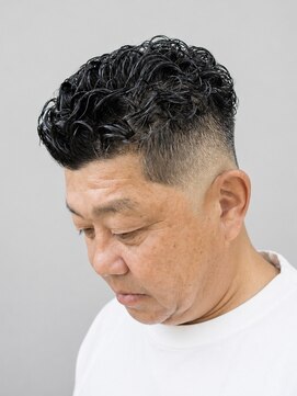 スター(STAR) フェード×極道パーマ｜男らしさUP◎