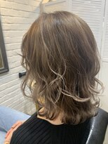 エワル(e'walu) 柔らかウェーブ / ミルクティーベージュ