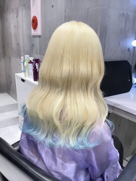 リル 溝の口(LiL) ブロンドに裾カラーでお洒落に/溝の口/ブリーチ/ダブルカラー