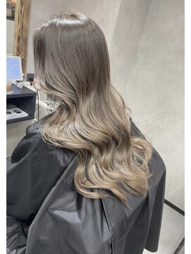 サニー 渋谷(SUNNY) バレイヤージュ、ハイライト、レイヤーロング、グレーベージュ