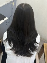 トッカ ヘアアンドトリートメント 難波店 暗めグレージュのロングスタイル