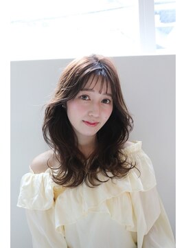 ルーチェココ(Lu'ce coco) ふんわりカールロング[切りっぱなしボブエアリーロング美髪]