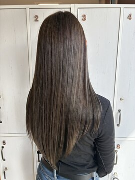 クララ トヨハシ(CLALA Toyohashi) アッシュグレージュ