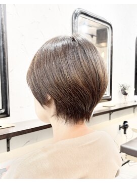 エトネ ヘアーサロン 仙台駅前(eTONe hair salon) 手ぐしで3分！360度美フォルムの大人丸みショートボブ