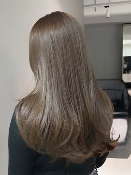 エル バイ アンキシム(elu by AHNKISM) ミディアムロングレイヤーカットブリーチなしダブルカラー心斎橋