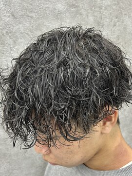 グロップ 町田(GLOP) 動きと束感のメンズ波巻きパーマ