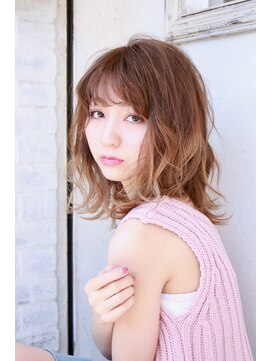 エストレーラ(estrela) 『estrela』大人可愛い透明感グラデーションハイグレージュ