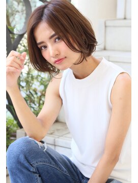 ロエナ(ROENA) 2030代40代50代ウエーブミディアム似合わせカットメルティカラー