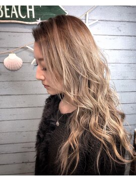 カルフール ロコ 草加西口店(Carrefour LOCO) ワンランク上の外国人風カラー