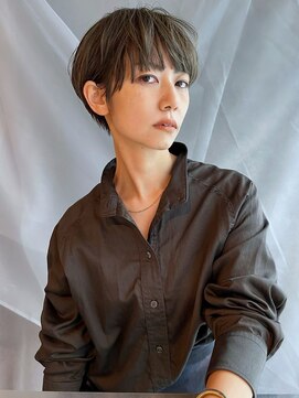 イトシテ ハイライトカーキグレージュ×マッシュショート【本多身和子】