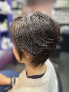 ヘアーアンドメイク スワロウテイル(hair&make swallowtail) 50代似合わせカットカラー