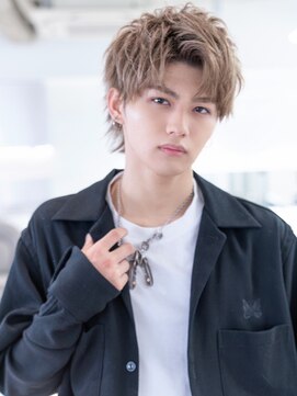 ハバナ 新宿(HAVANA) ソフトツーブロック/刈り上げ/センターパート/ツイスト/ビジネス